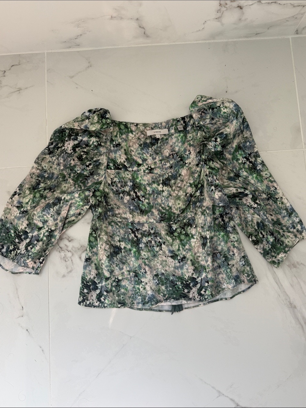 Vince Green and White Floral Puff-Sleeve Blouse - size 2